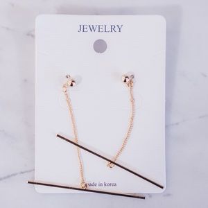 Gold bar earrings